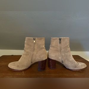 Madewell suede booties size 8